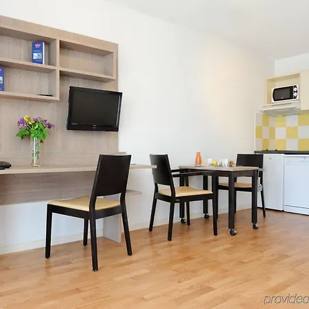 Residhome Genève Le Carré D'or 3*